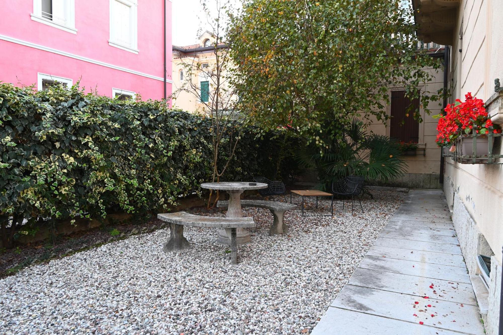 Maison d'hôtes Dimora Montecchi 3*